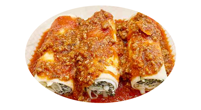 Plato de tres canelones con salsa